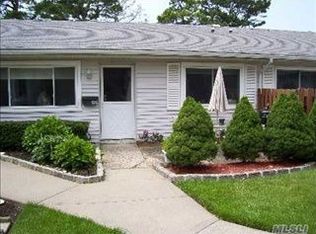 77 Storm Dr, Holtsville, NY 11742