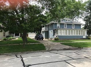 615 Park St, Batavia, IL 60510