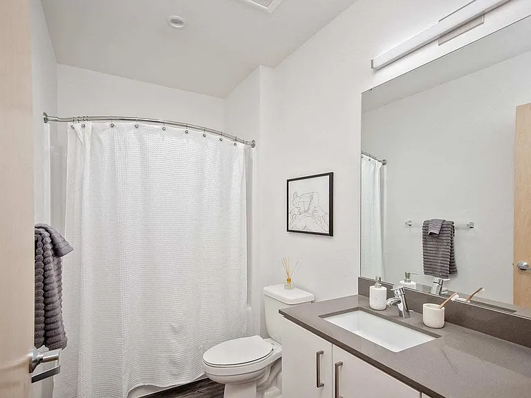 Oro Apartments — Photo 11