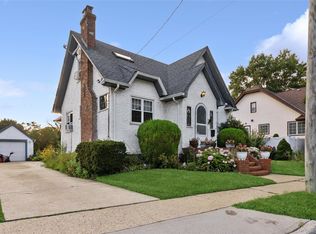 80 Dobson Avenue, Merrick, NY 11566