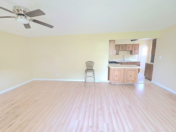 4th image of 1312 Richmond St