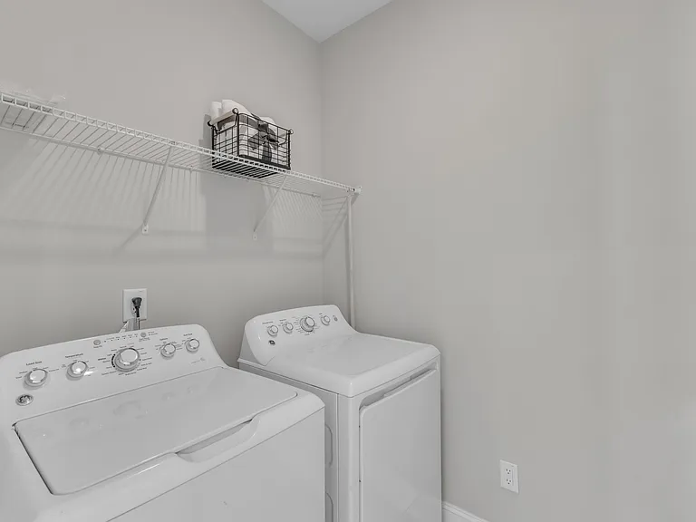 4252 Rockdell Hall St — Photo 11