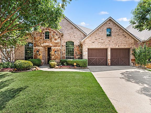 2nd image of 8424 Jefferson Way