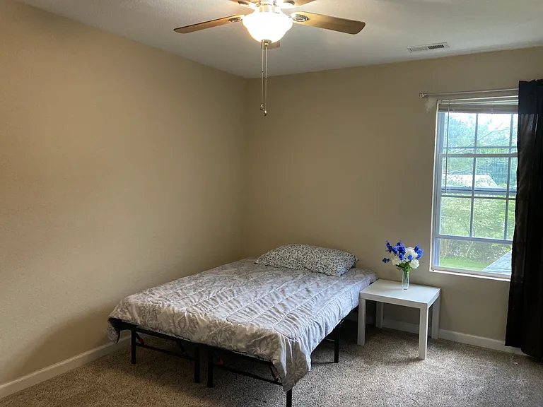 8202 Edwin Dr — Photo 10