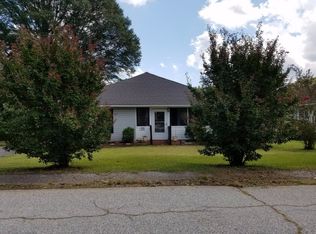 12 Leonard St, Inman, SC 29349