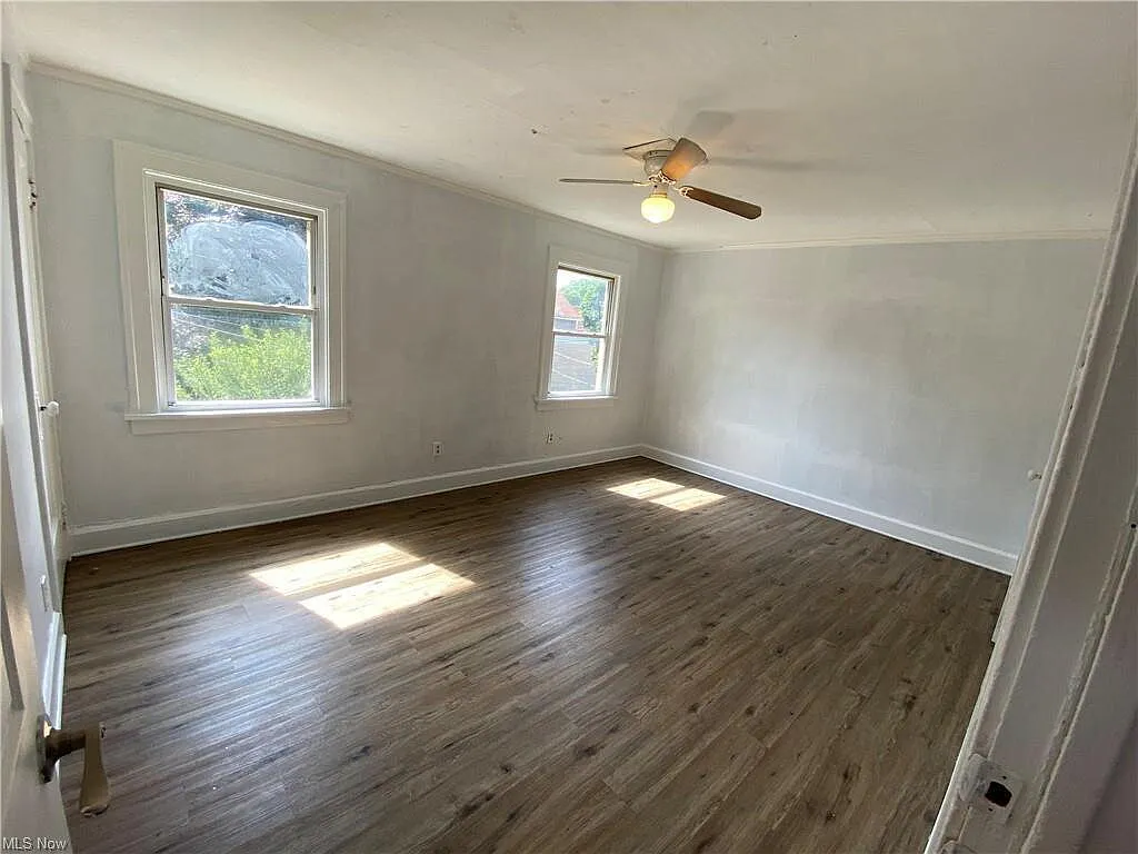 2-Bedroom, 1-Bathroom Duplex with Off-Street Parking in Cleveland (Welcome Section 8) — Photo 4