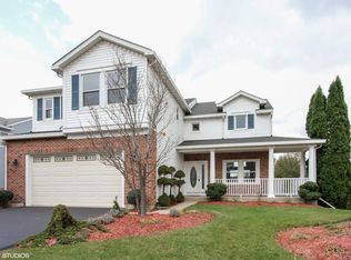 1013 Evergreen St, Mundelein, IL 60060