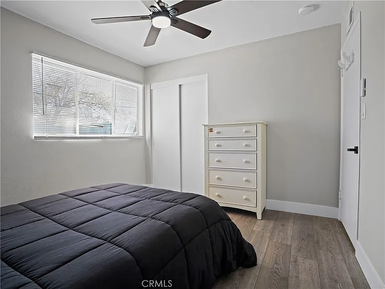 1112 E Avenue J4 — Photo 18
