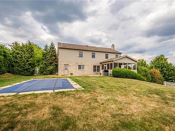 3rd image of 2408 Bonnie Dell Dr