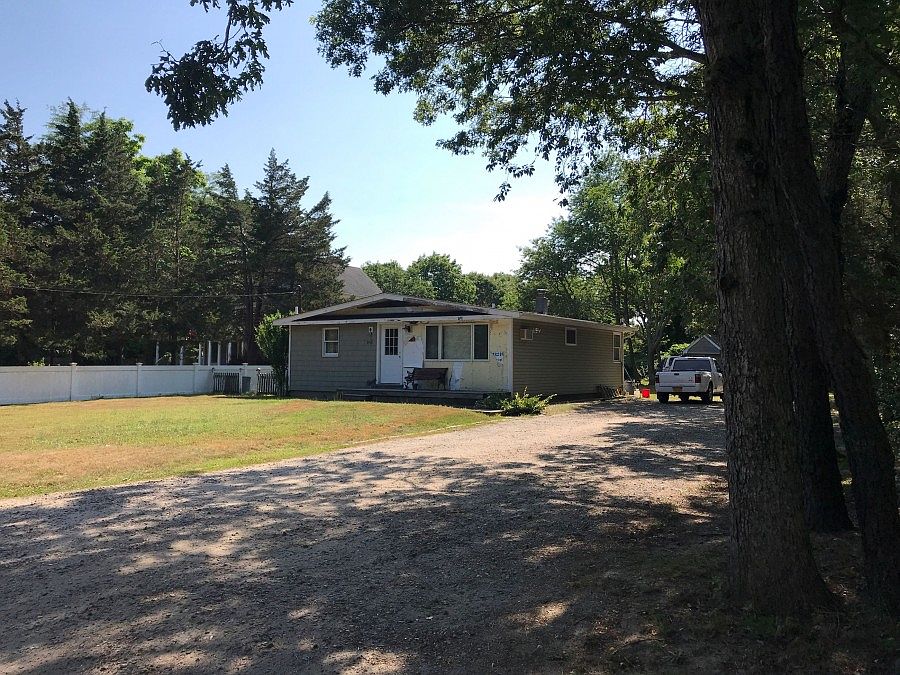 146 Chichester Ave, Center Moriches, NY 11934 Zillow