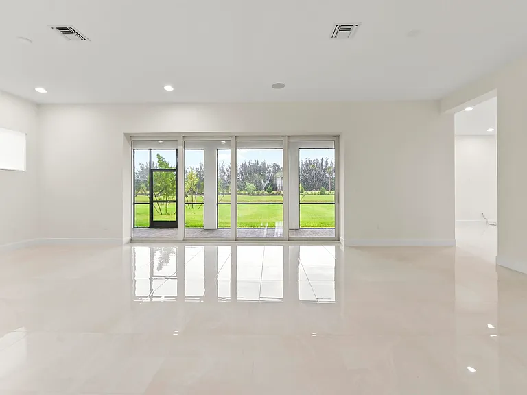 15030 Wildwood Cir — Photo 8