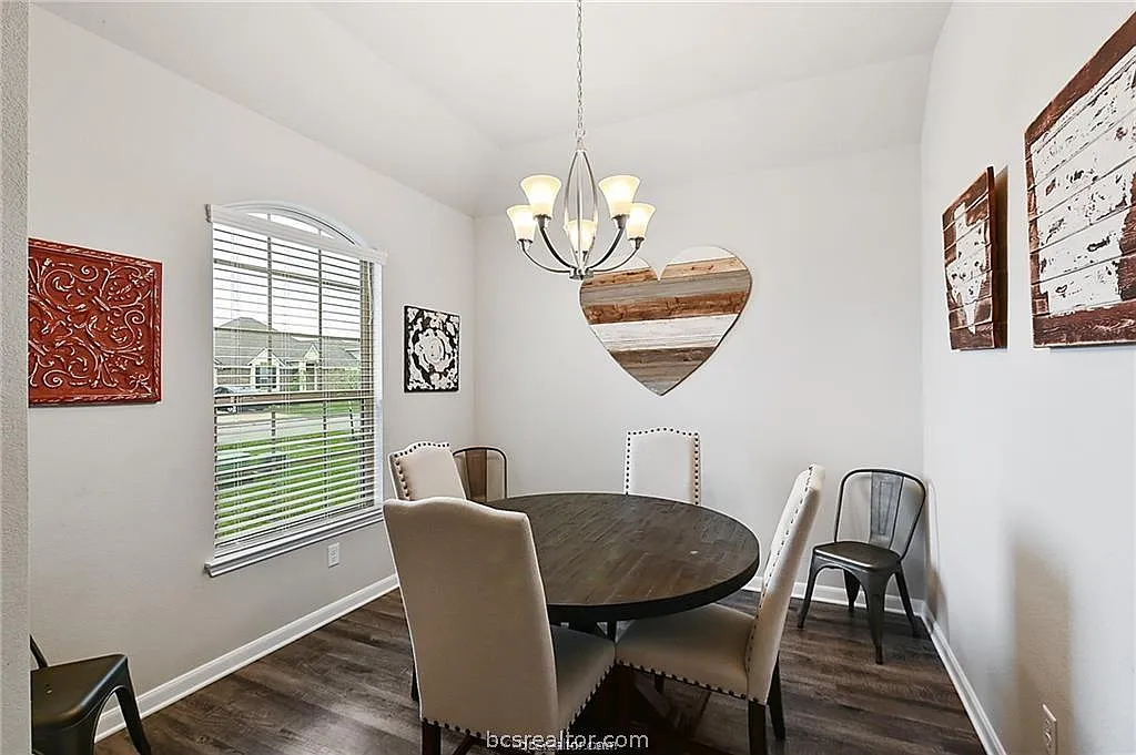3 bed, 1528 sqft, $2,595 — Photo 2
