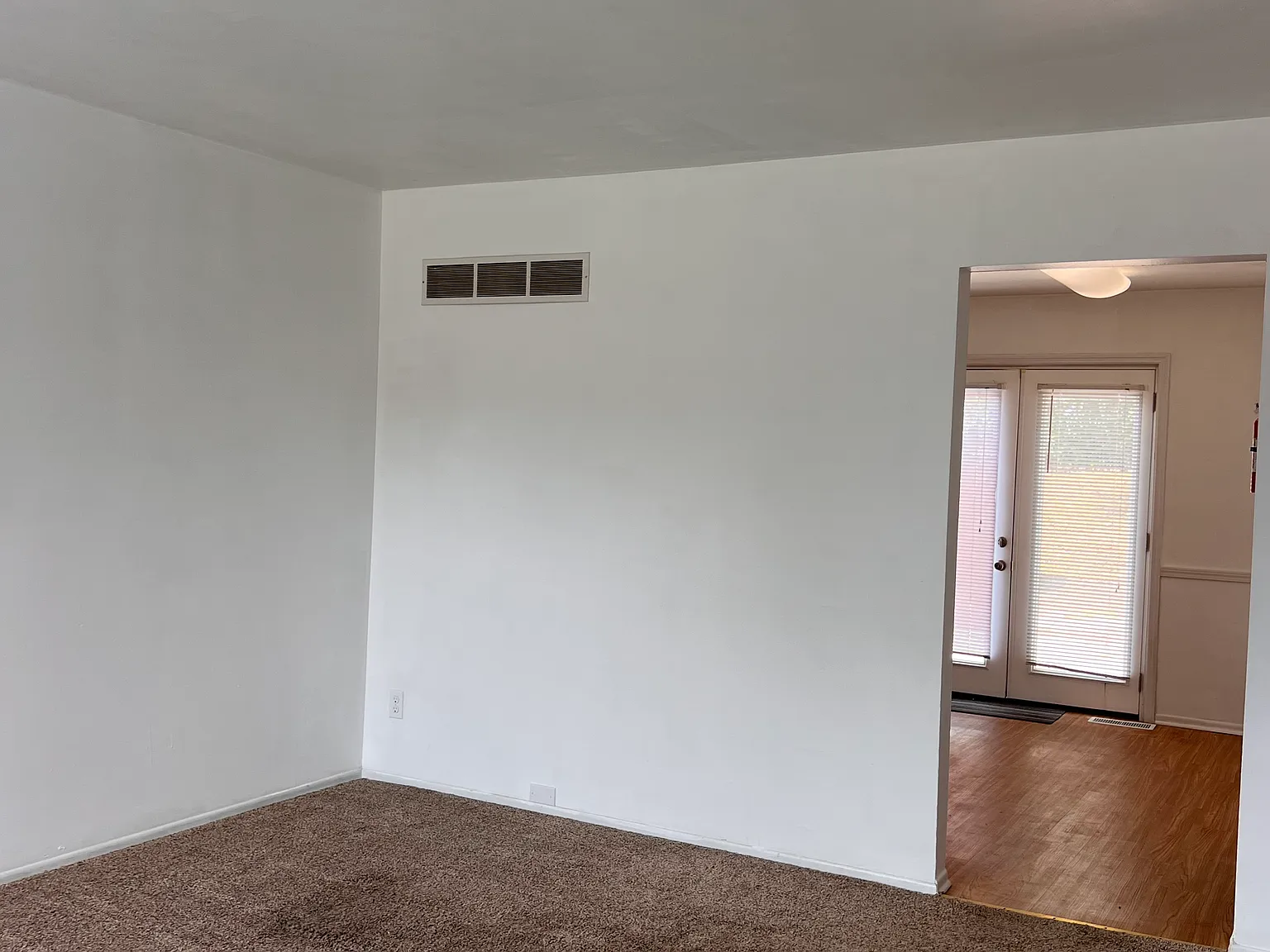 2 bed, 1.5 bath, $1,300 — Photo 4