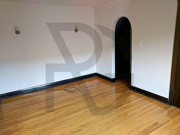 4th image of 2100 W Ainslie St #21002E
