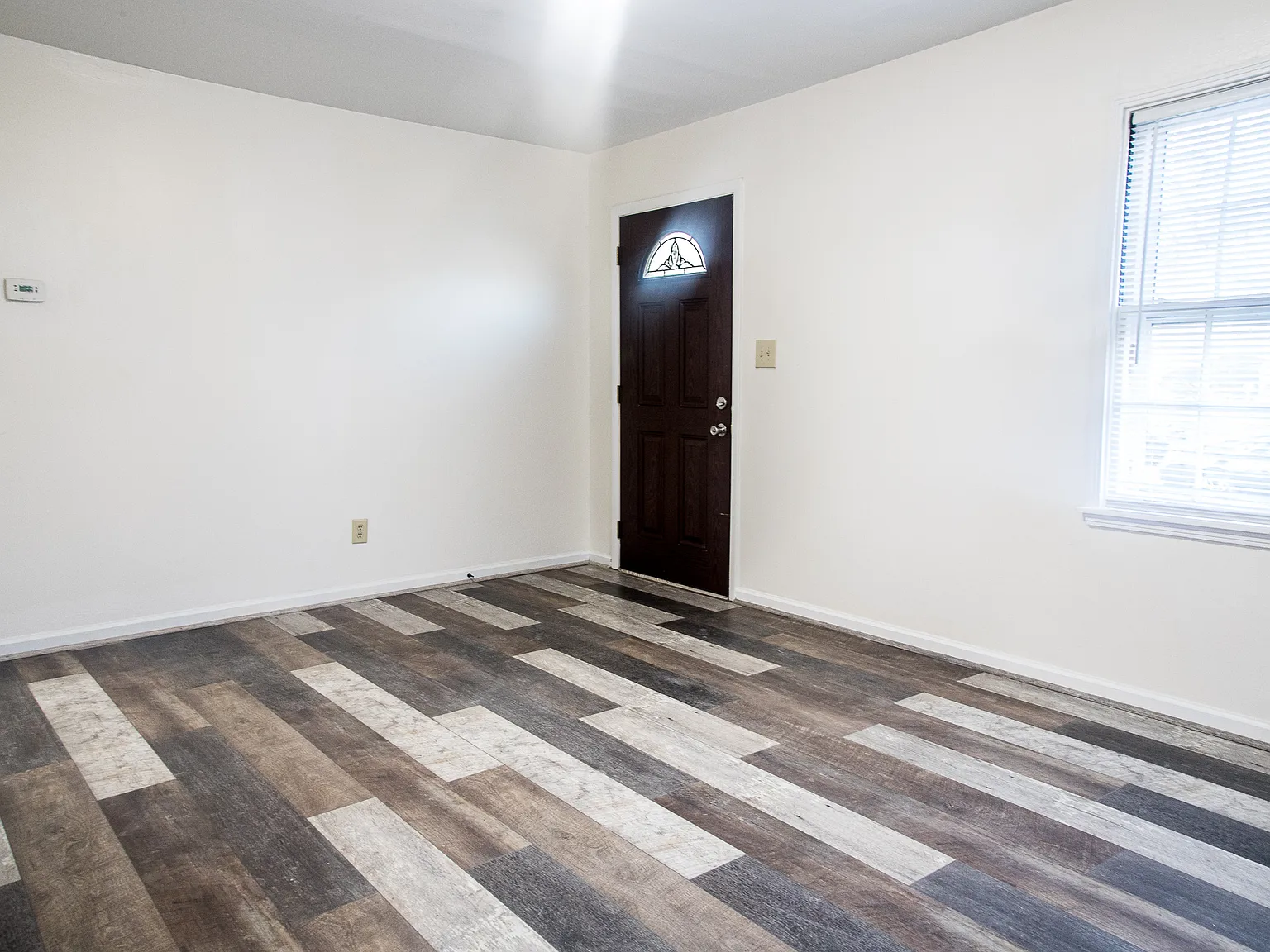 2235 Barrymore Avenue - 1 — Photo 2