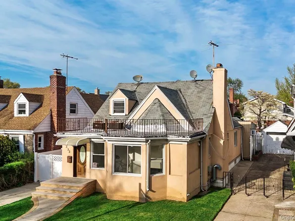 73-33 188th Street, Fresh Meadows, NY 11366