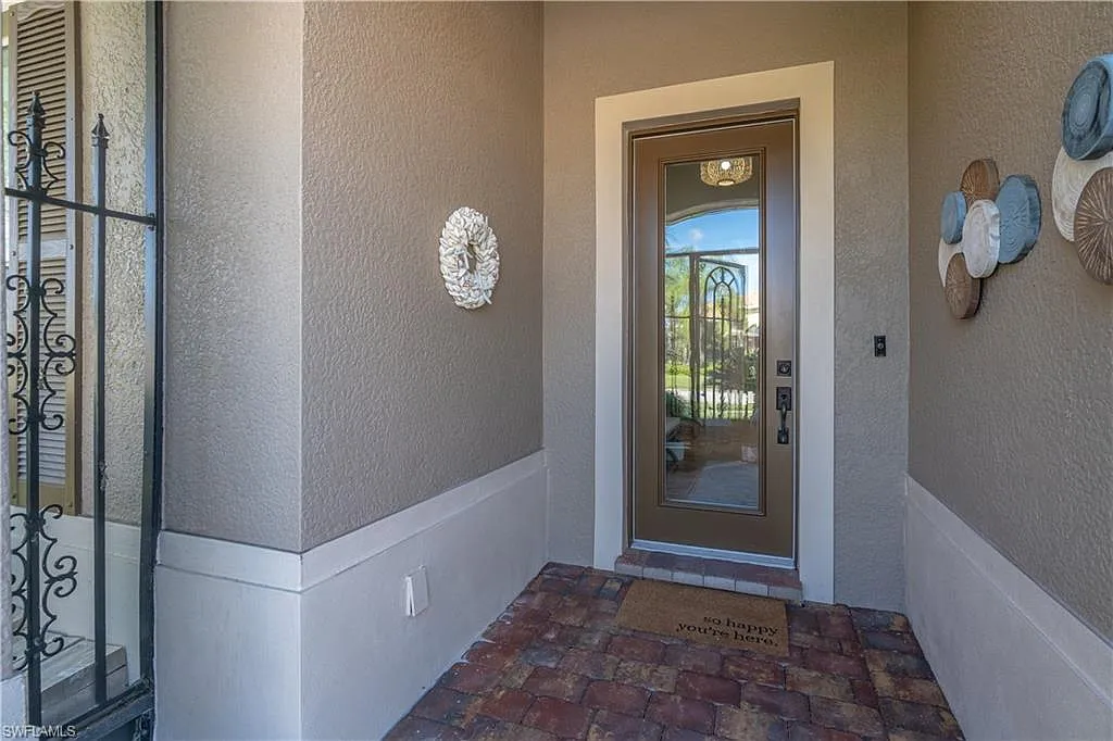 3 bed, 3.0 bath, 2384 sqft, $15,000 — Photo 3