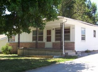 1136 W Meadowmere St, Springfield, MO 65807