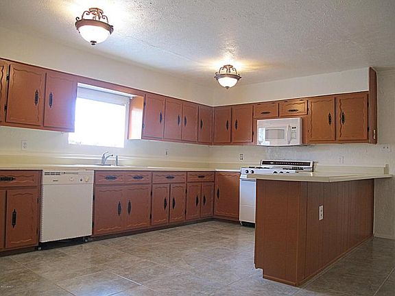 5th image of 244 E Beech Ave