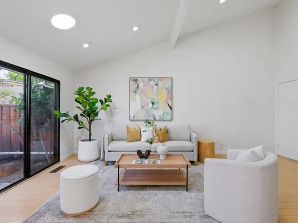 20012 Northcrest Sq, Cupertino, CA 95014
