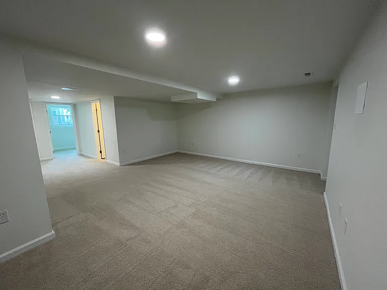 7724 Chatfield Ln — Photo 41