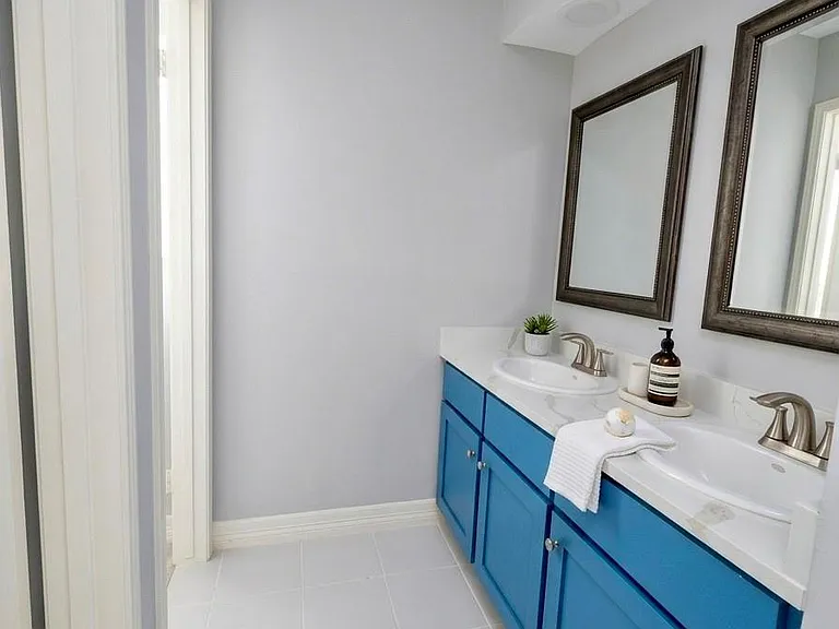 14011 Wickersham Ln — Photo 19