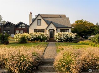 4569 Point White Dr NE, Bainbridge Island, WA 98110