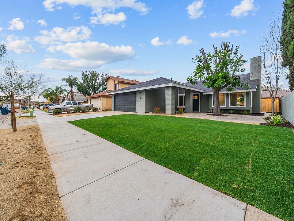 1st image of 460 Las Brisas Dr