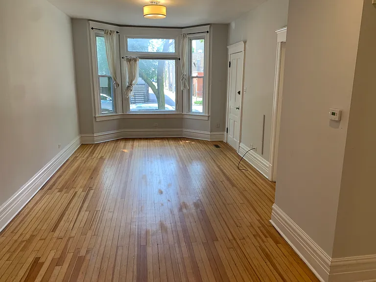 3145 N Seminary Ave #1F — Photo 2