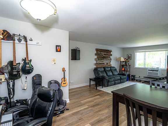 4th image of 1461 N Winslowe Dr APT 101