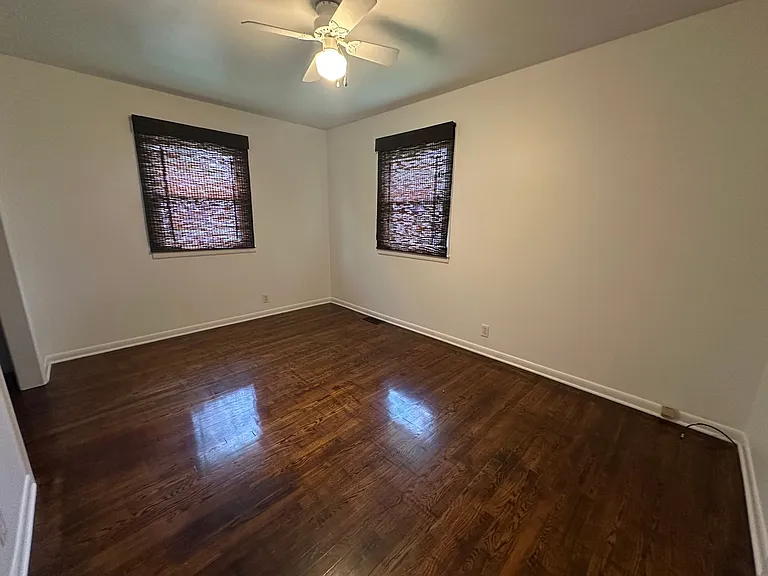 2063 W Highland Ln — Photo 13