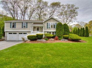 243 Boulder View Dr, Warwick, RI 02886