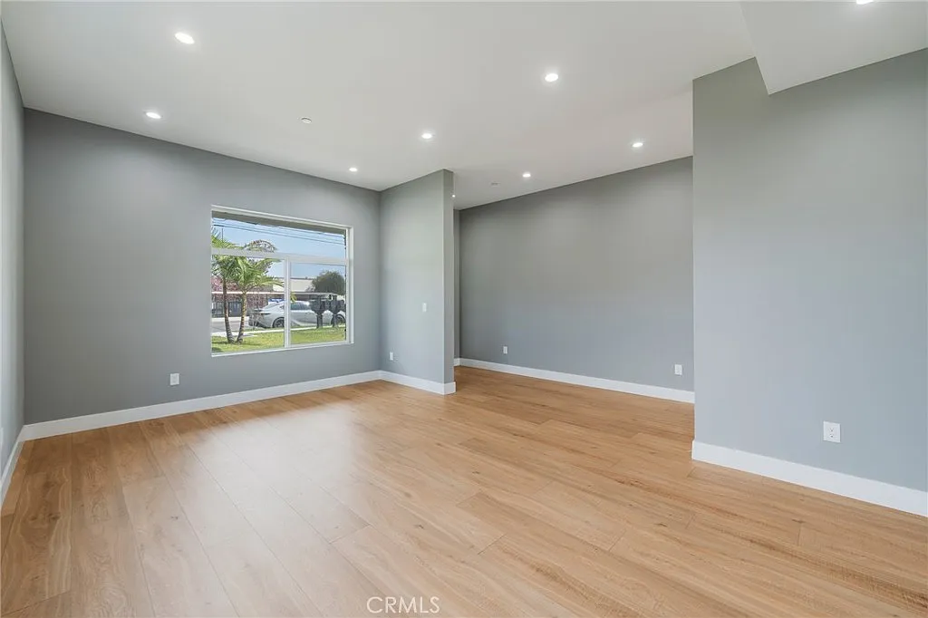 5 bed, 3148 sqft, $7,800 — Photo 4
