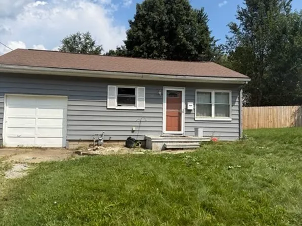 69 W Hiram St, Barberton, OH 44203