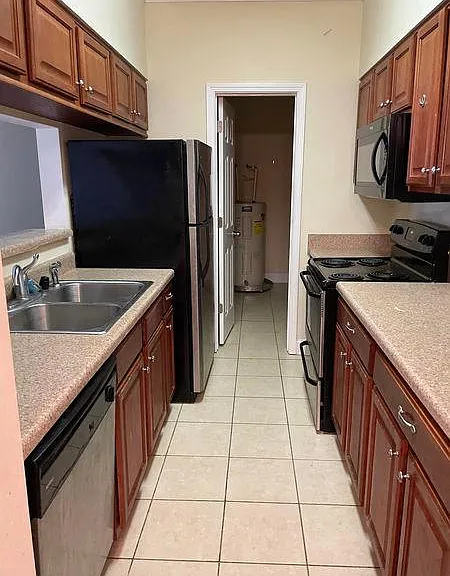207 Hollingsworth Ave #25 — Photo 2