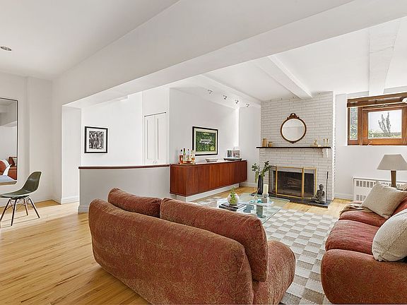 4th image of 25 Joralemon St APT 4