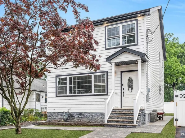 356 New Milford Ave, Dumont, NJ 07628