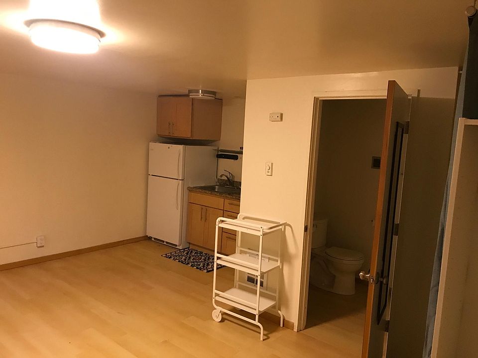 1st image of 711 2nd Ave N