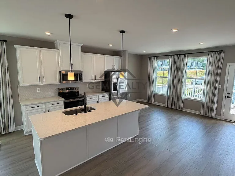 8700 Stevenson Ln — Photo 25