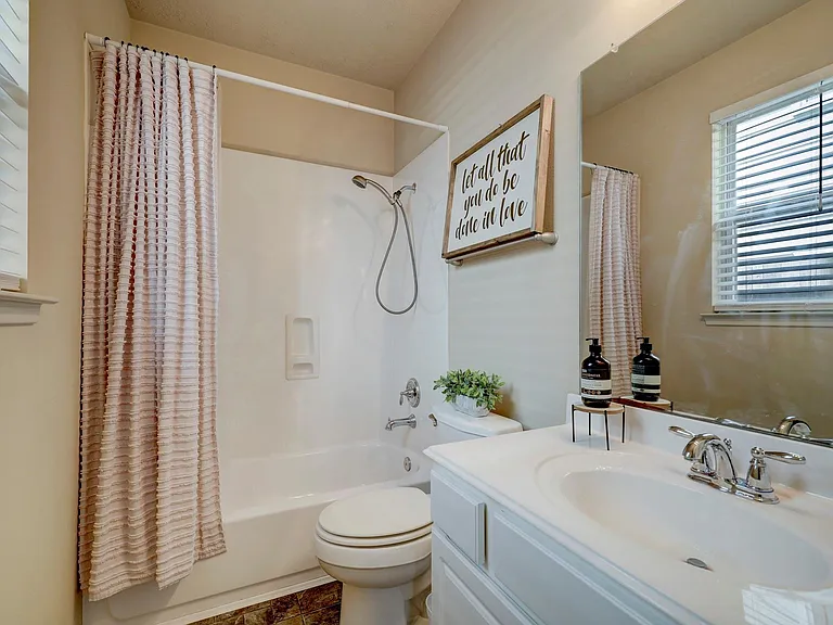 3323 Masters Point Dr — Photo 22