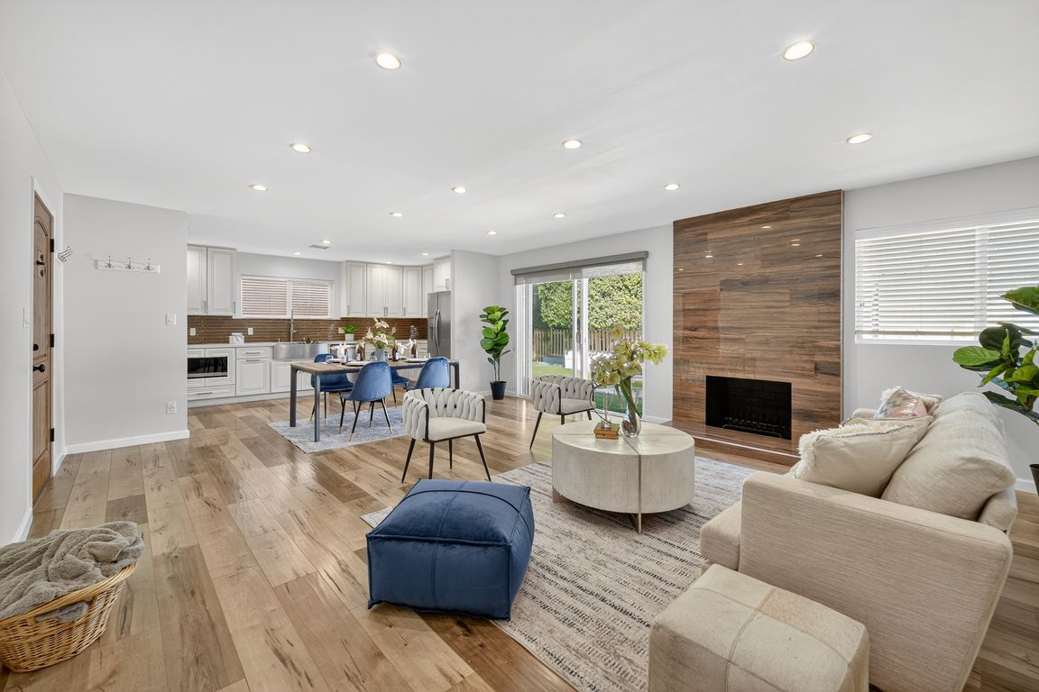 next background image