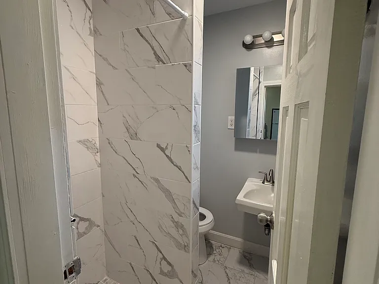 15 Vandine St #1 — Photo 7