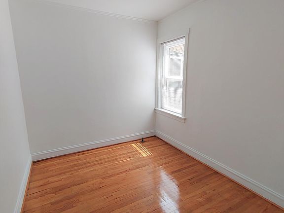 4th image of 1707 W North Shore Ave