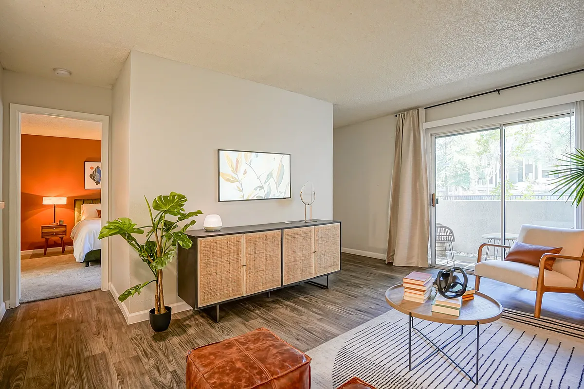 Cable-ready - Living Room - Platinum Interior - Treehouse Apartments
