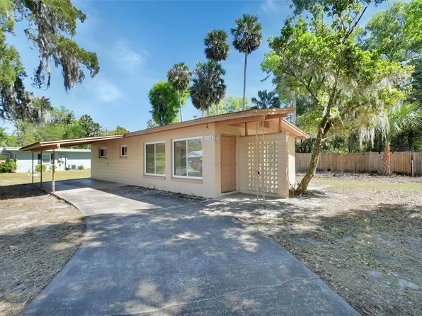 530 Taylor Dr, Orange City, FL 32763