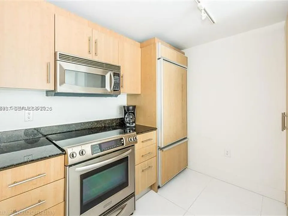 10275 Collins Avenue Cu #416