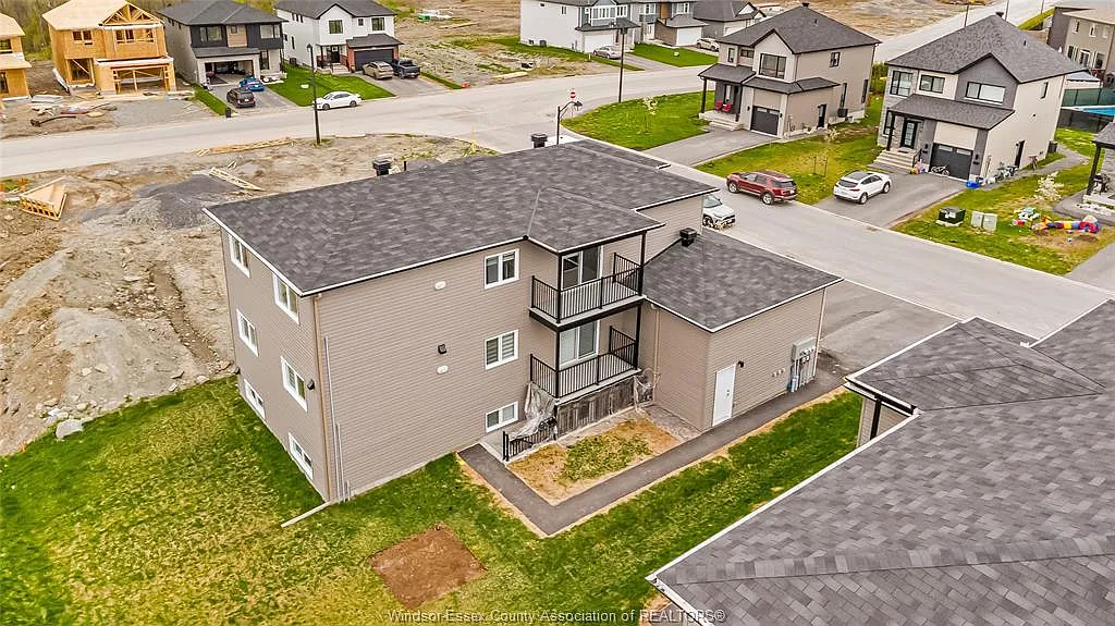 3 bed, $2,250 — Photo 2