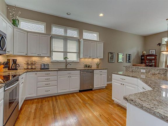 Knock Out Granite Kitchen!