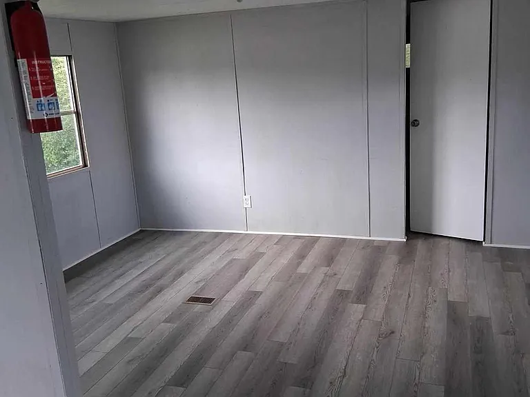 655 Thornton Ferry Rd #10 — Photo 3