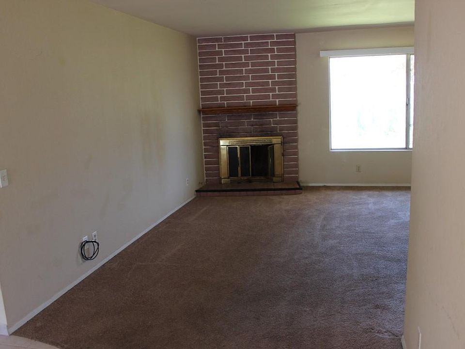 1st image of 1316 Woodland Ct